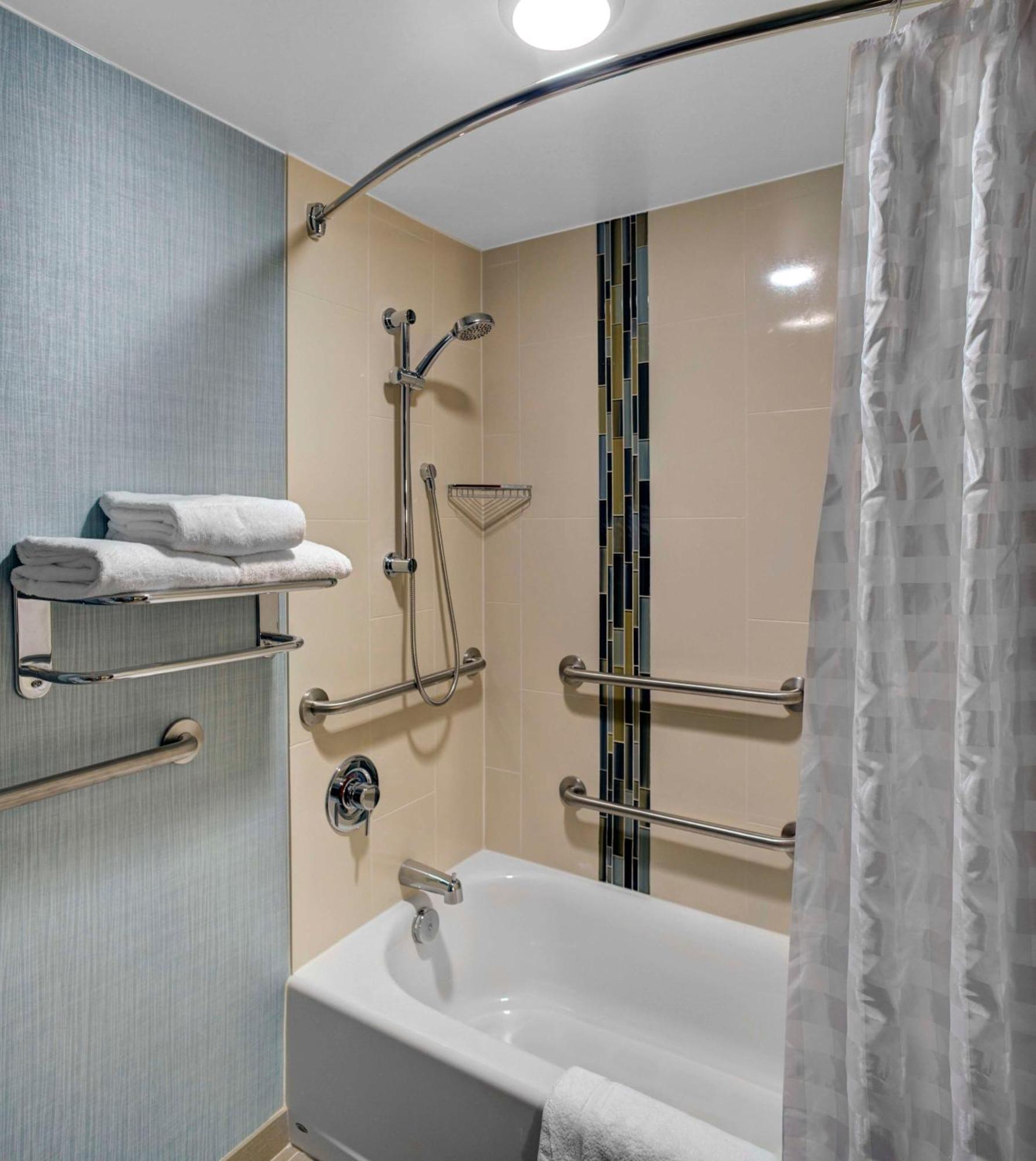 Hyatt Place Detroit/Livonia Ngoại thất bức ảnh
