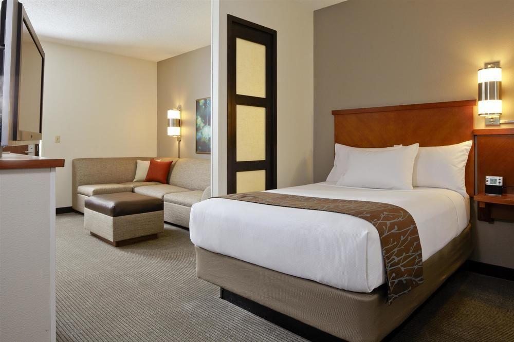 Hyatt Place Detroit/Livonia Ngoại thất bức ảnh