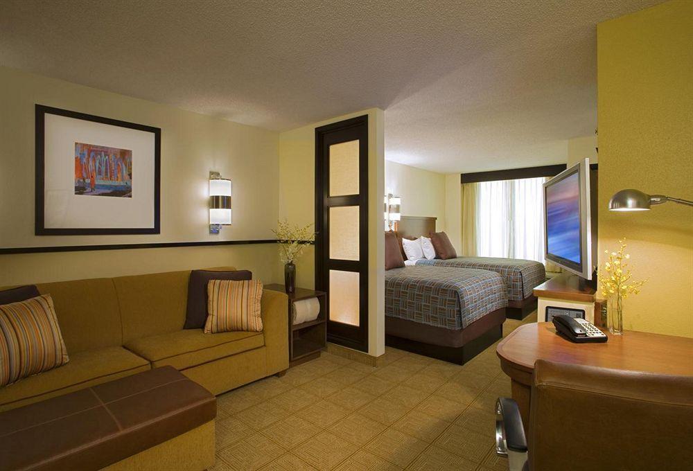 Hyatt Place Detroit/Livonia Ngoại thất bức ảnh